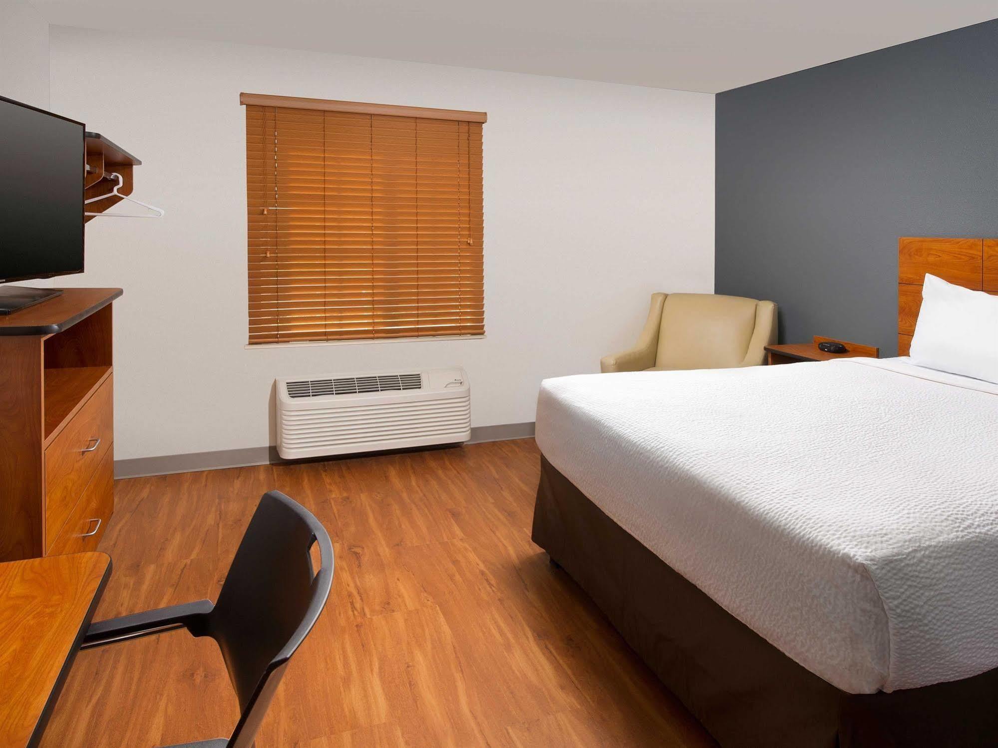 Woodspring Suites Chicago Darien Exterior foto